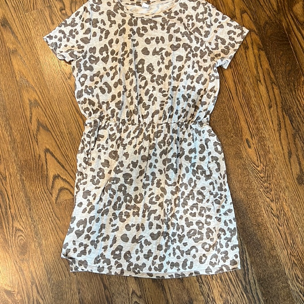 Old navy leopard print dress size L